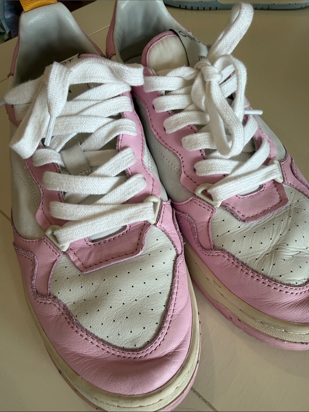Oncept Pink & White Phoenix Leather Low-Top Sneakers for Women 11